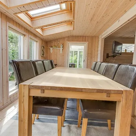 Three-bedroom Holiday In * Hals