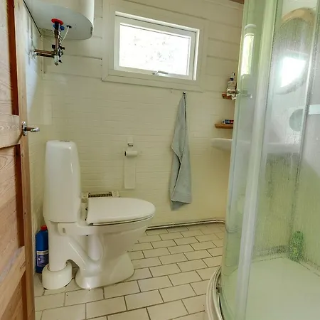 Three-bedroom Holiday In * Hals