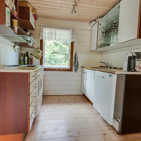 Three-bedroom Holiday In * Hals